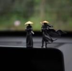 2 Pieces Car Dashboard Ornaments Figure Sculpture Cute Decoration Automotive Interior DashBoard Statue Desk Decoration Accessories Gifts